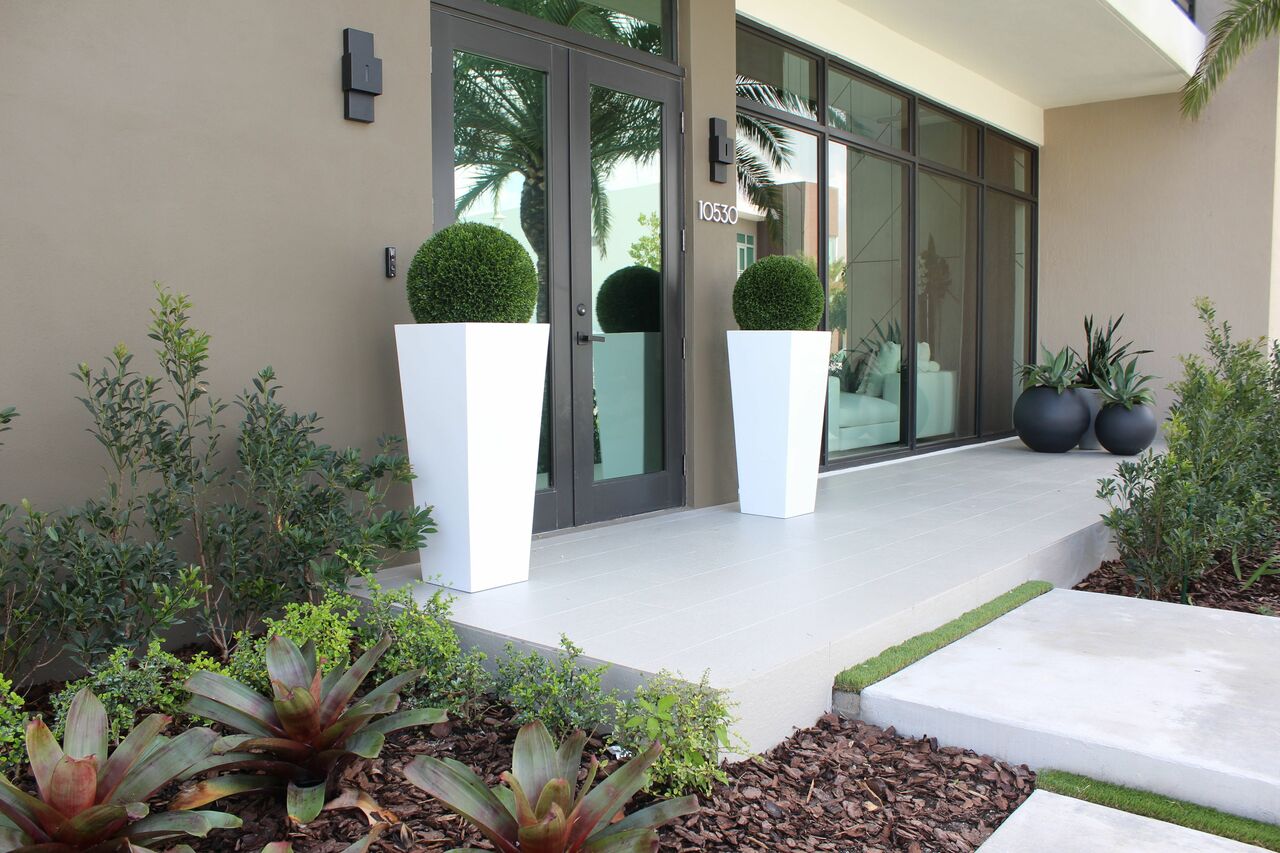 20″ Topiary with Large Beau Fiberglass Vase