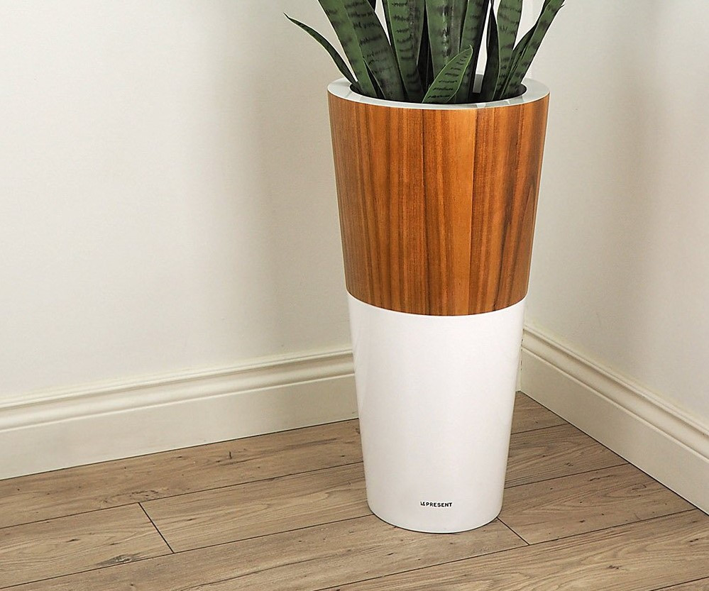 Lux Natura – Wood veneer with white fiberglass
